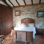La Petite Maison Bleue Avec Piscine Feriehus
