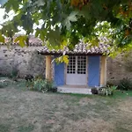 La Petite Maison Bleue Avec Piscine Feriehus Loubejac