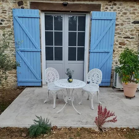 別荘 La Petite Maison Bleue Avec Piscine *