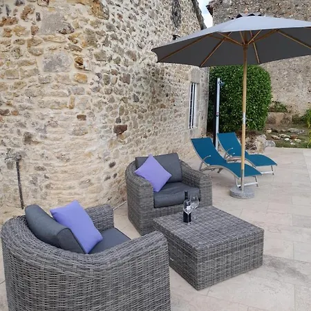 La Petite Maison Bleue Avec Piscine *