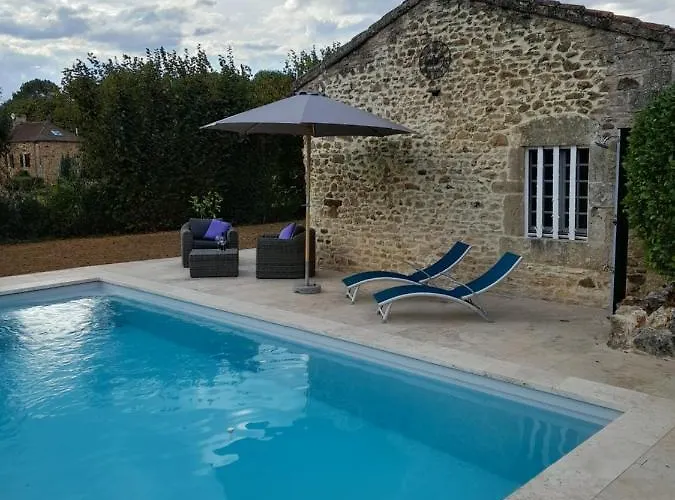 La Petite Maison Bleue Avec Piscine *