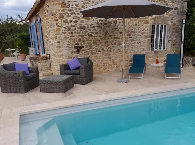 La Petite Maison Bleue Avec Piscine