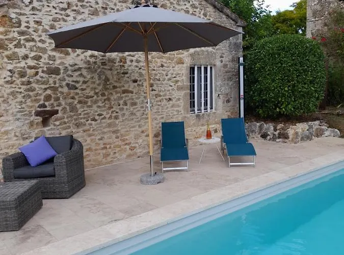 La Petite Maison Bleue Avec Piscine * Loubejac